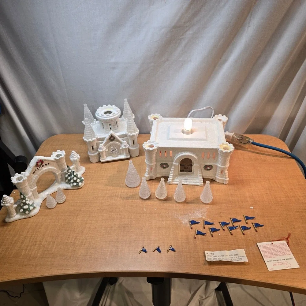 Department 56 Original Snow Village Snow Carnival Ice Palace #54850 with‎ Box